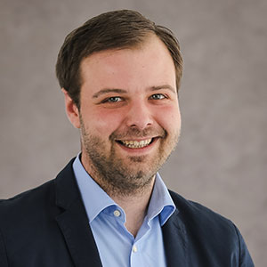 Herr Brenner ist Fachberater für Wertkonten bei der DBZWK