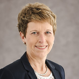 Frau Kinzinger arbeitet in der Organisation bei der DBZWK