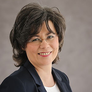 Frau Schimmele ist Assistentin der Geschäftsleitung bei der DBZWK